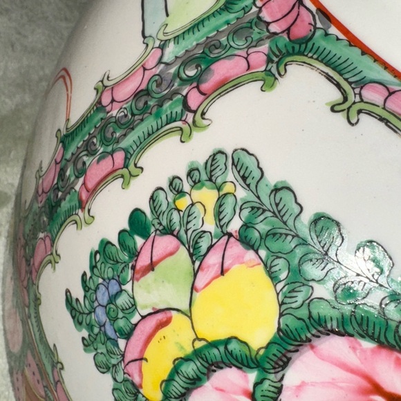 Vintage Chinese Famille Rose Medallion Porcelain Bowl Hand Painted W WOOD STAND - Picture 9 of 16